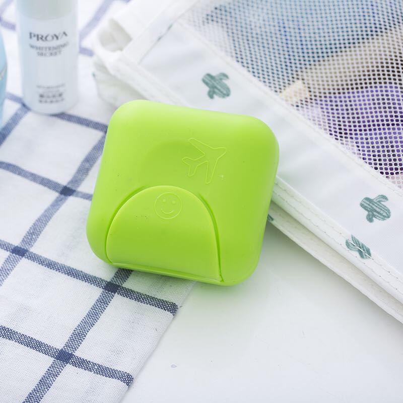 Small size of portable travel soap box with lock Small size of portable travel soap box with lock