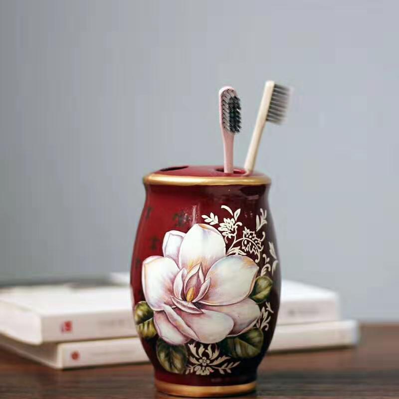 Hand-painted ceramic wash set mouthwash cup toothbrush fork soap box gift Hand-painted ceramic wash set mouthwash cup toothbrush fork soap box gift