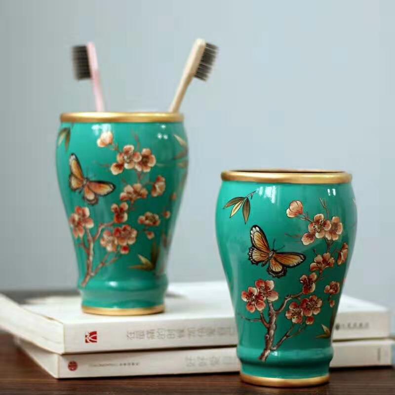 Hand-painted ceramic wash set mouthwash cup toothbrush fork soap box gift Hand-painted ceramic wash set mouthwash cup toothbrush fork soap box gift