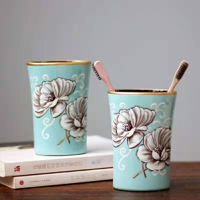 Hand-painted ceramic wash set mouthwash cup toothbrush fork soap box gift Hand-painted ceramic wash set mouthwash cup toothbrush fork soap box gift
