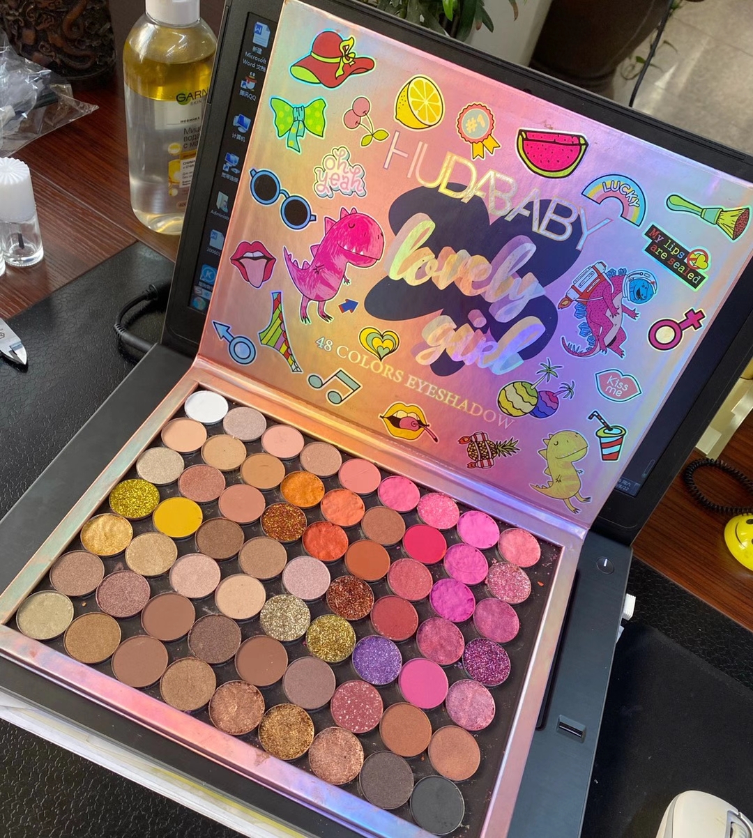 Eyeshadow Highlighting Powder Shiny Waterproof High Shimmer Eyeshadow Palette HUDA BABY