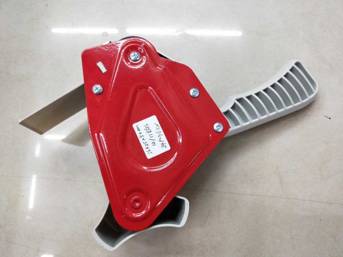 Handle cutter, tape cutter, inspection device, tape cutter