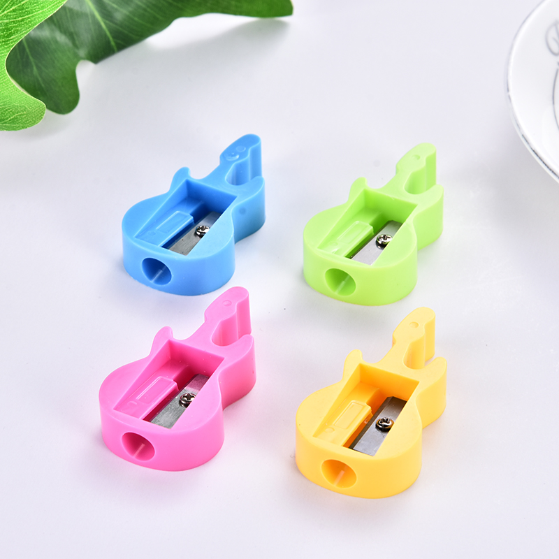 Student pencil sharpener Creative simple cartoon series pencil sharpener children manual stationery Student pencil sharpener Creative simple cartoon series pencil sharpener children manual stationery