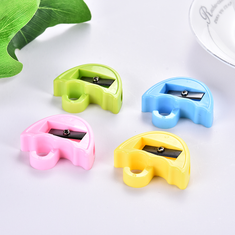 Student pencil sharpener Creative simple cartoon series pencil sharpener children manual stationery Student pencil sharpener Creative simple cartoon series pencil sharpener children manual stationery