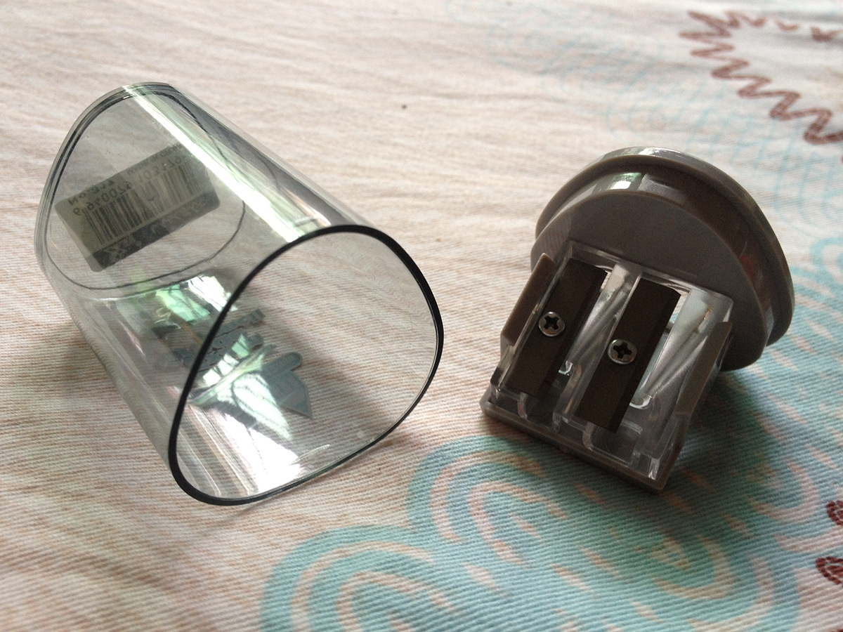 Triangle shaped pencil sharpener plastic small hole transparent pencil sharpener shaver school stationery