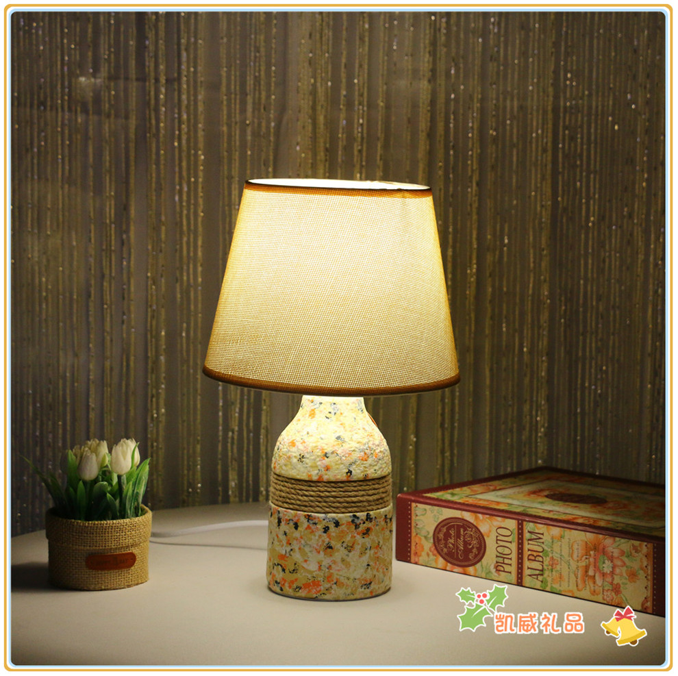 European-Style Fabric Table Lamp Bedroom Bedside Lamp Simple Modern Cozy and Romantic Bedside Table European-Style Fabric Table Lamp Bedroom Bedside Lamp Simple Modern Cozy and Romantic Bedside Table