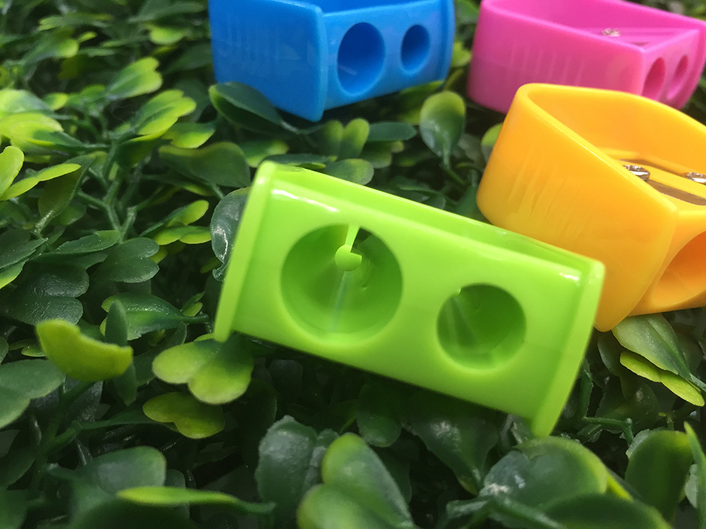 Geometry big hole double hole pencil sharpener pen sharpener wholesale manufacturers direct marketing