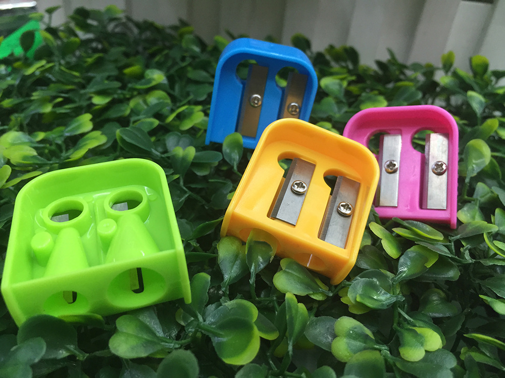 Geometry big hole double hole pencil sharpener pen sharpener wholesale manufacturers direct marketing
