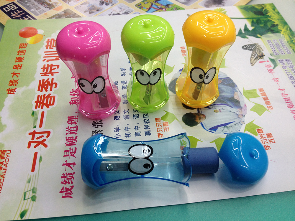 Apple heart pencil sharpener eraser combined with manual single-hole pencil sharpener Apple heart pencil sharpener eraser combined with manual single-hole pencil sharpener