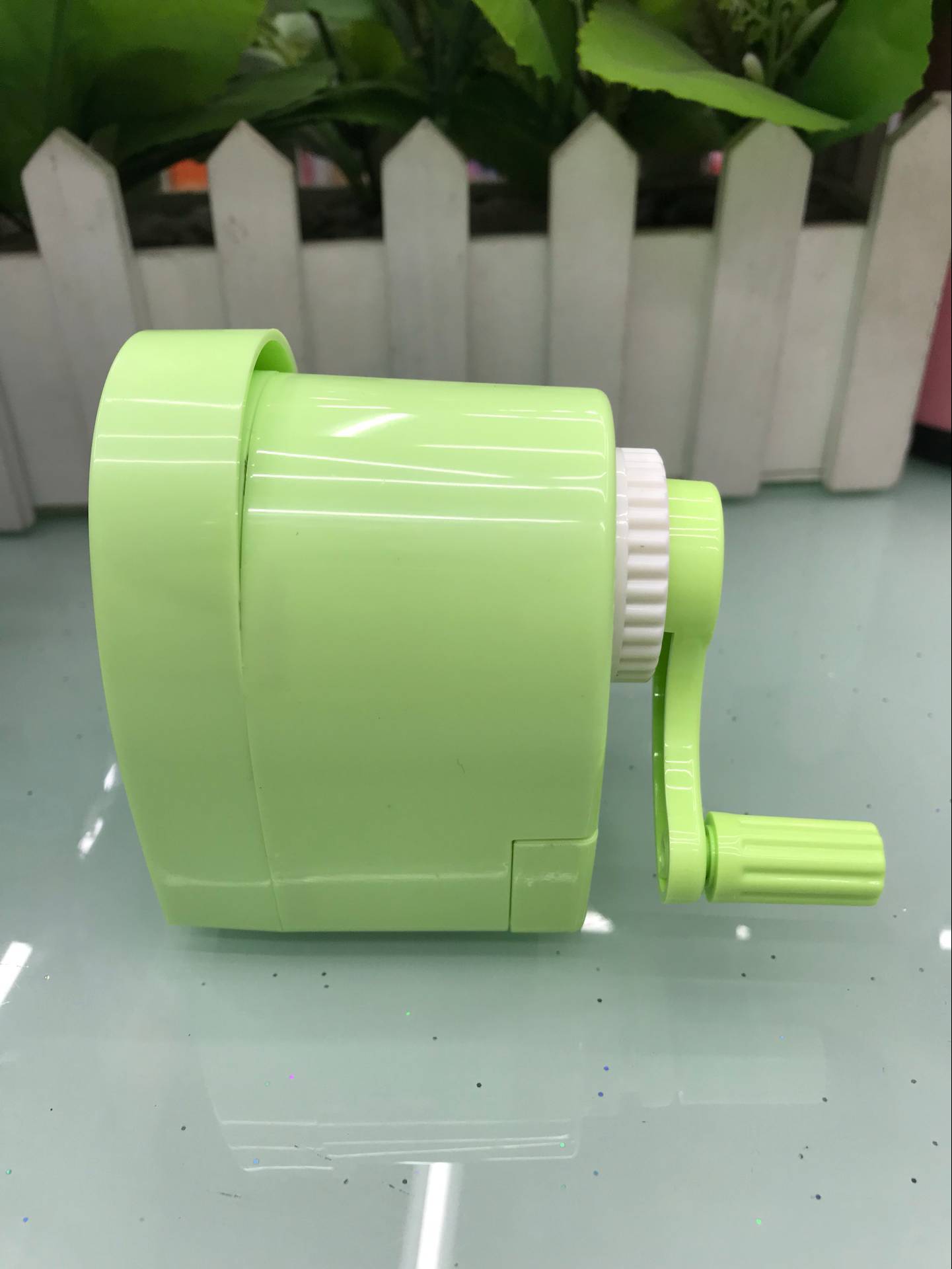Manufacturer direct animation king glory automatic back and forth pencil sharpener students hand sharpener Manufacturer direct animation king glory automatic back and forth pencil sharpener students hand sharpener