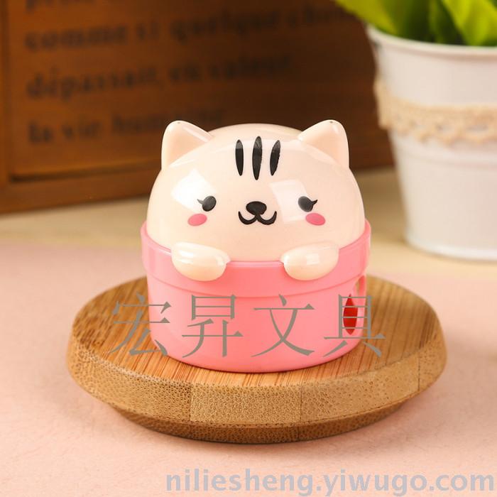 Cartoon double-hole pencil sharpener high-quality blades mixed color students pencil sharpener plastic pencil reel children pencil sharpener pen plane Cartoon double-hole pencil sharpener high-quality blades mixed color students pencil sharpener plastic pencil reel children pencil sharpener pen plane