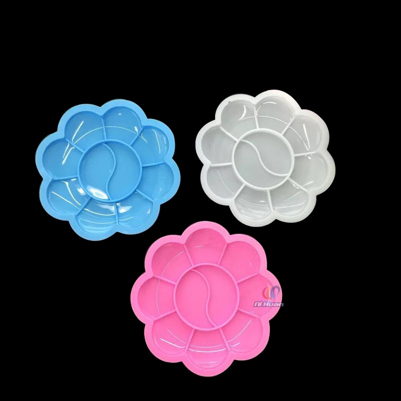 Plastic palette for children&#039;s paintings paint palette art DIY palette of various styles
