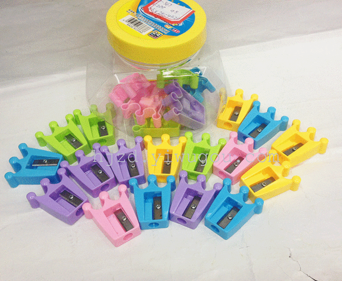 The crown of a pencil sharpener, pencil sharpener, pencil sharpener The crown of a pencil sharpener, pencil sharpener, pencil sharpener