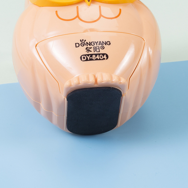 Creative owl shaped hand pencil sharpener cartoon pencil sharpener