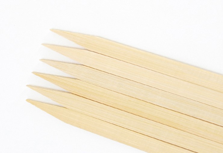 Factory Supply High Quality 9.0mm Flat Bamboo Stick Barbecue Skewers Bamboo Stick Natural Barbecue Long Flat Stick Customizable Length