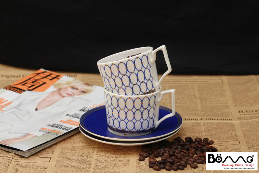 Restaurant Steak Steak Bone China Dish Coffee Teacup and Saucer Model Room Decoration Ceramic Plate Table Cloth Knife and Fork Restaurant Steak Steak Bone China Dish Coffee Teacup and Saucer Model Room Decoration Ceramic Plate Table Cloth Knife and Fork