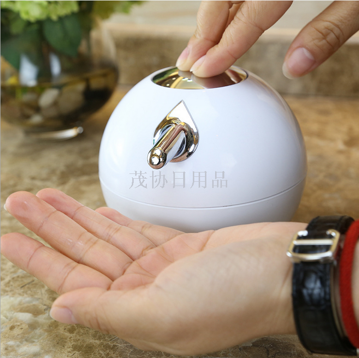 Round ball emulsion bottle pressure hand sanitizer bottle high - end hotel soap dispenser.