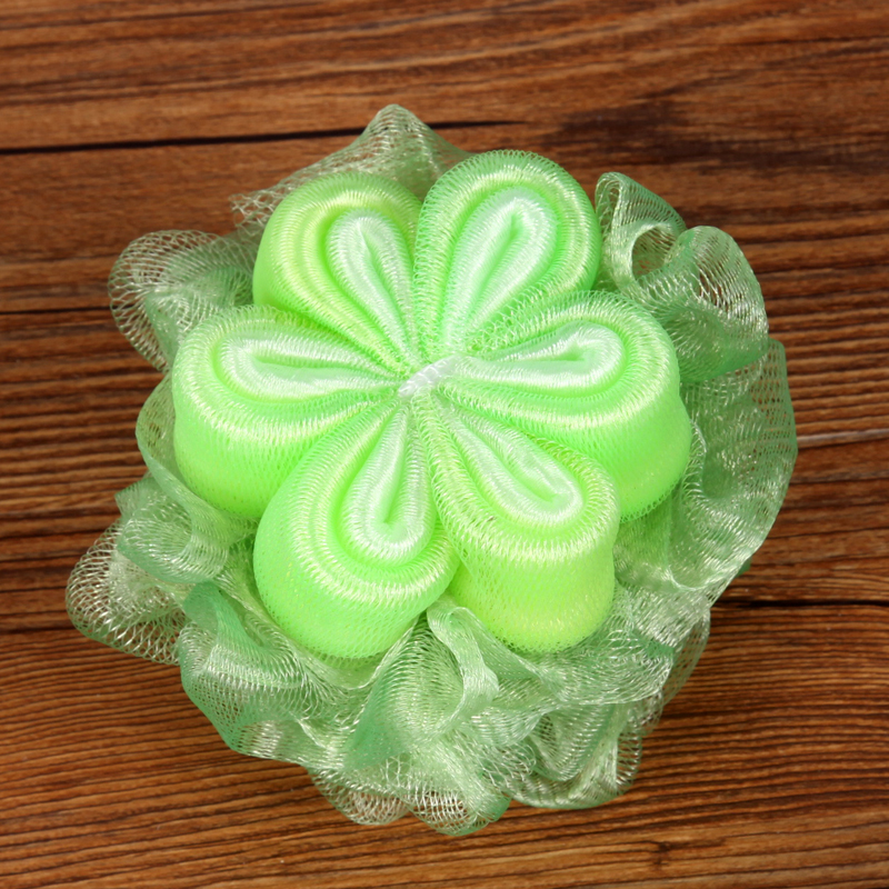 Hanging plum flower gradient bath ball