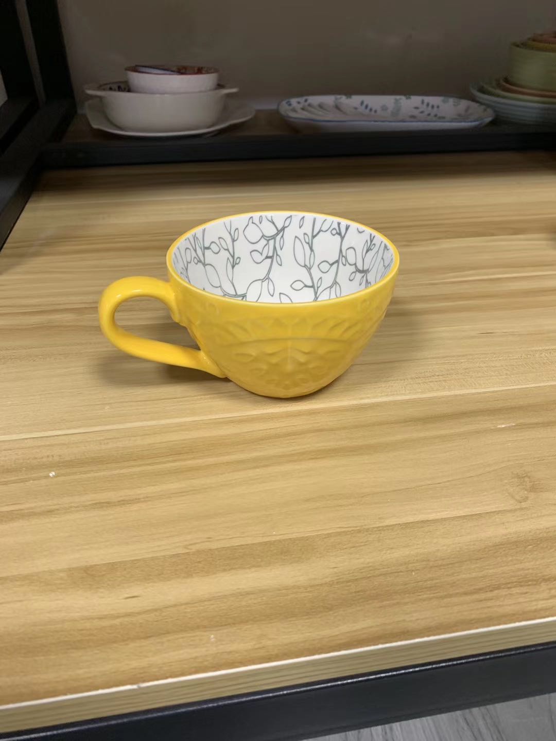 Ceramic relief breakfast bowl