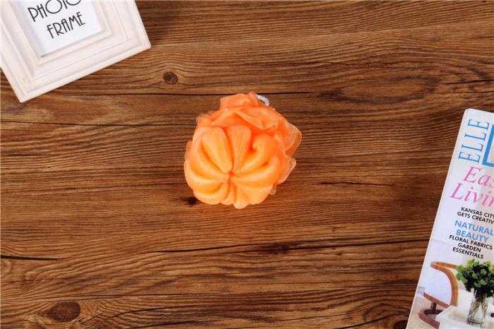 Chrysanthemum bath ball bath sponge bath sponge bath.