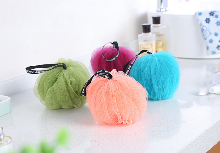Qingzhi brand new pumpkin ball and ribbon cable professional custom bath ball bath ball.