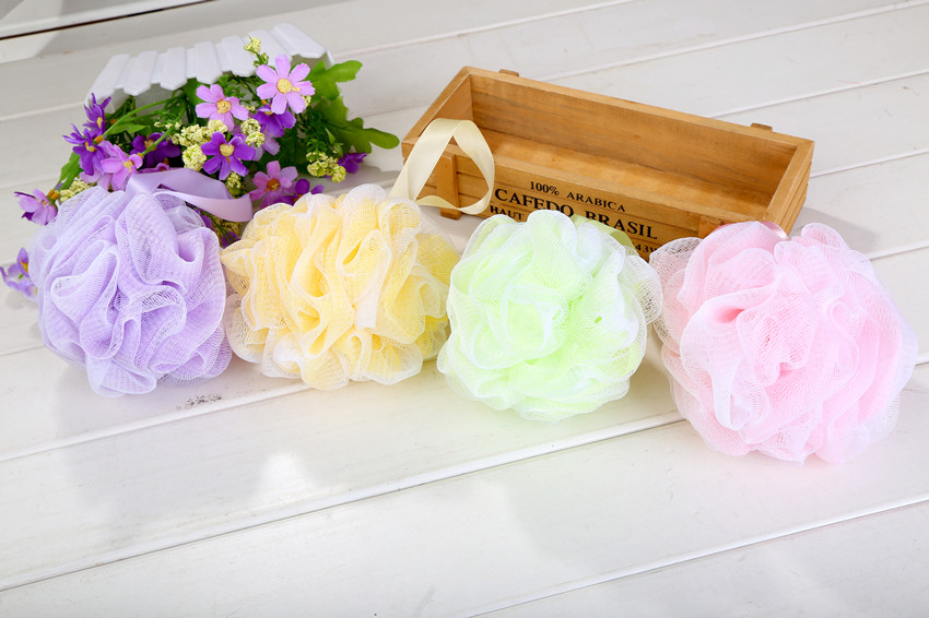 The factory sells bath ball and bath ball soft and environmentally friendly scrub.