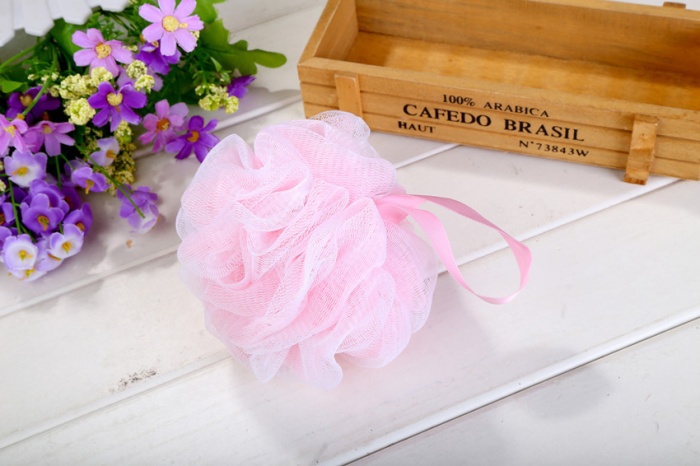 The factory sells bath ball and bath ball soft and environmentally friendly scrub.