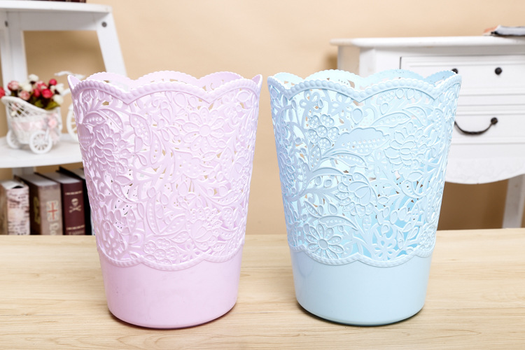Creative use of the living room without lid of garbage can kitchen toilet, simple plastic container basket.