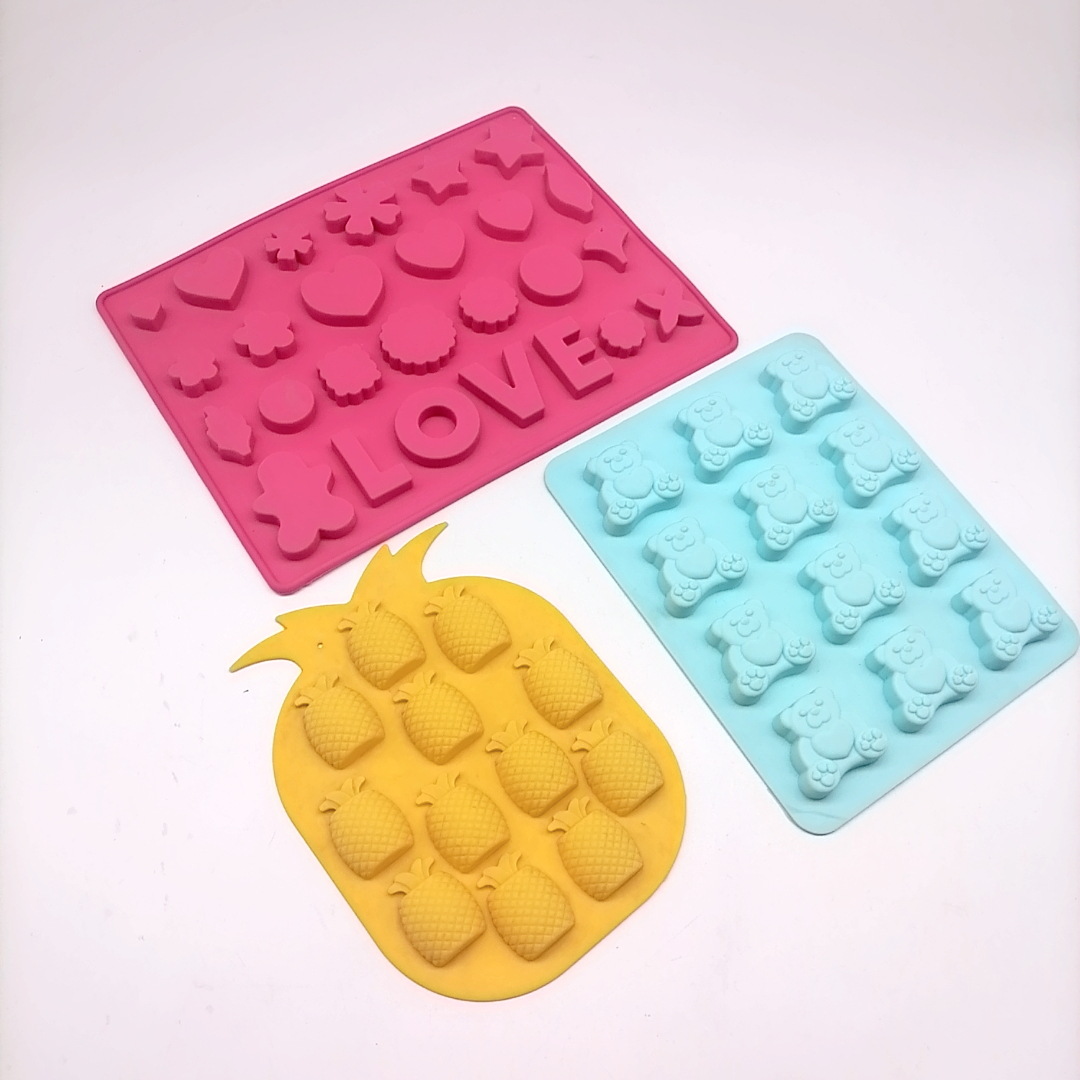 Silicone Cake Mold Chocolate Mold Pineapple Bear Love DIY Cake Mold
