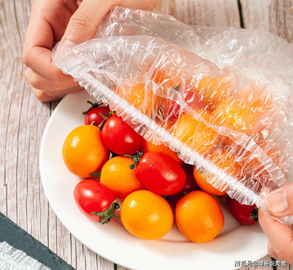 Thickened Disposable Plastic Wrap Sets of Household Anti-Odor Plastic Wrap Transparent Disposable Shower Cap 100 Pieces