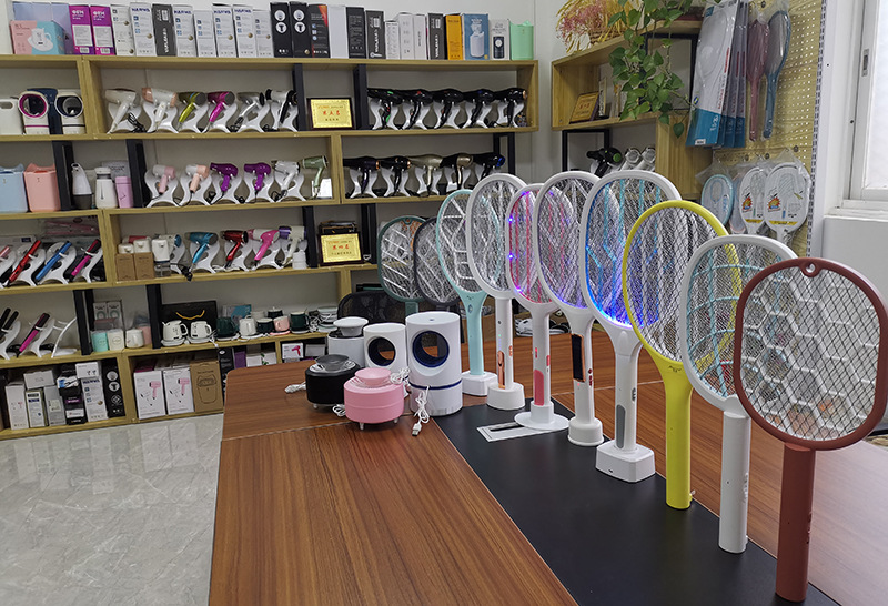 Household Mini Aroma Diffuser Mute Automatic Nebulizing Diffuser Atomization Humidifier Hotel Toilet Deodorant and Fragrant Aerosol Dispenser