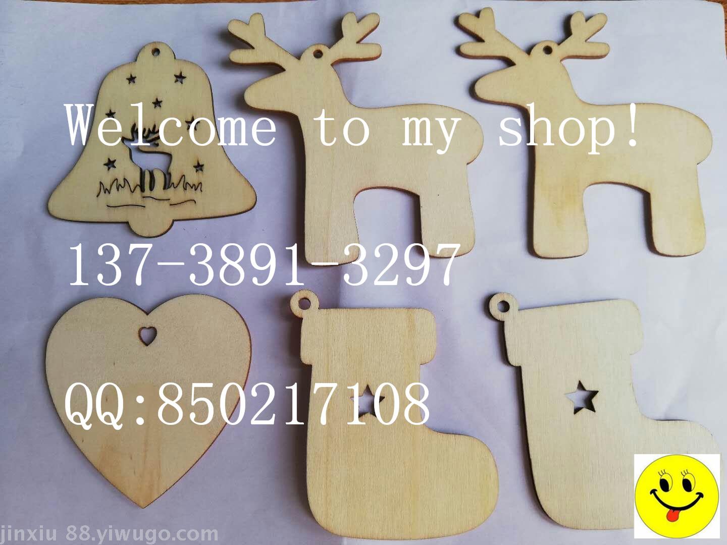 Mini wooden message board, small blackboard, Christmas ornaments, small gifts, menu CARDS, bar CARDS
