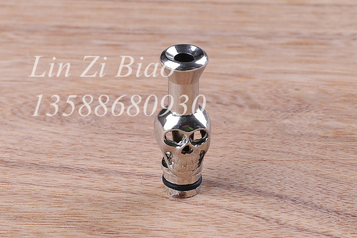 The New skull e - cigarette pack the set of smoking cessation hookah The New skull e - cigarette pack the set of smoking cessation hookah