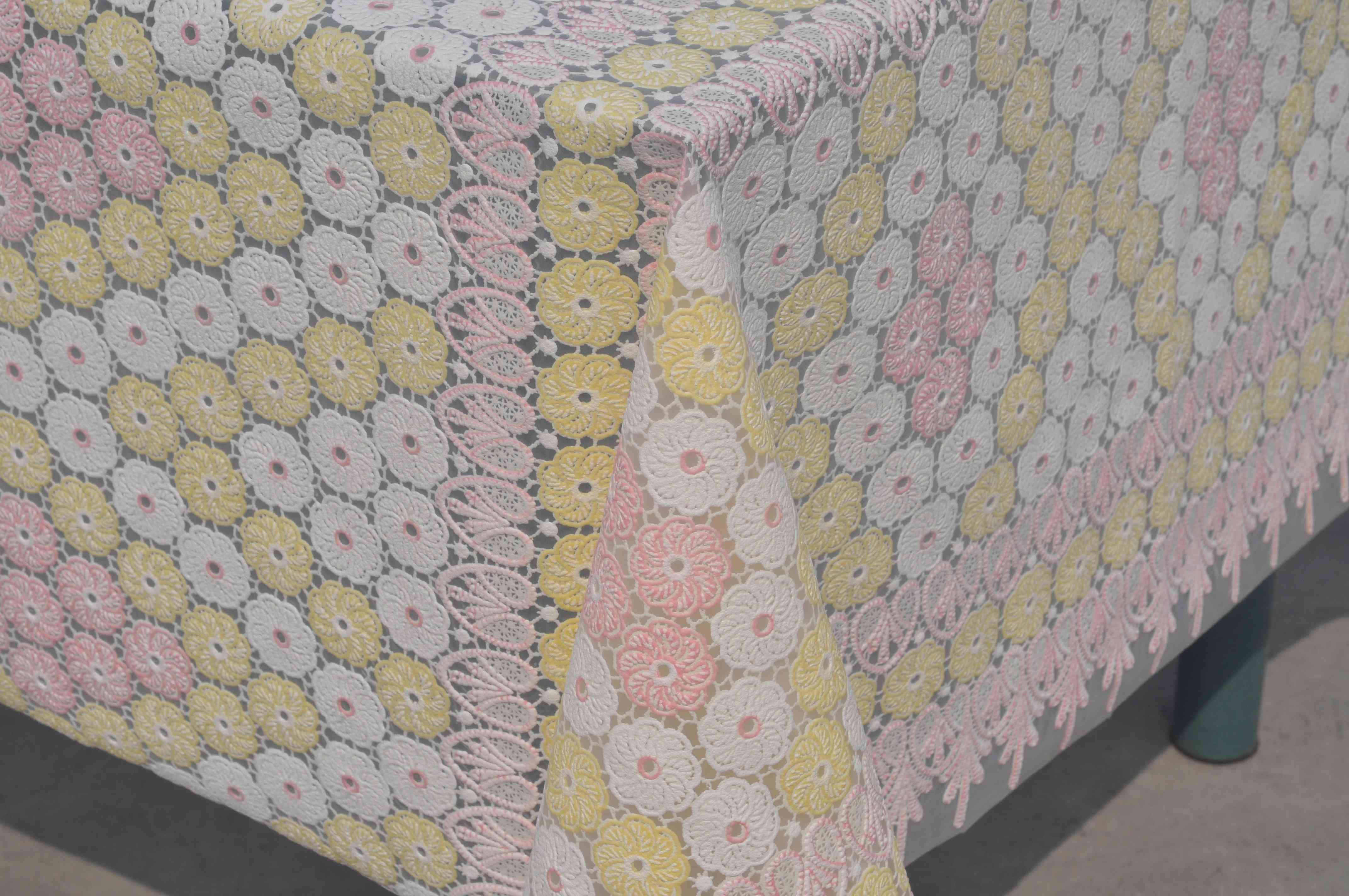 CRB Foam Lace Tablecloth Waterproof and Oil-Proof Disposable