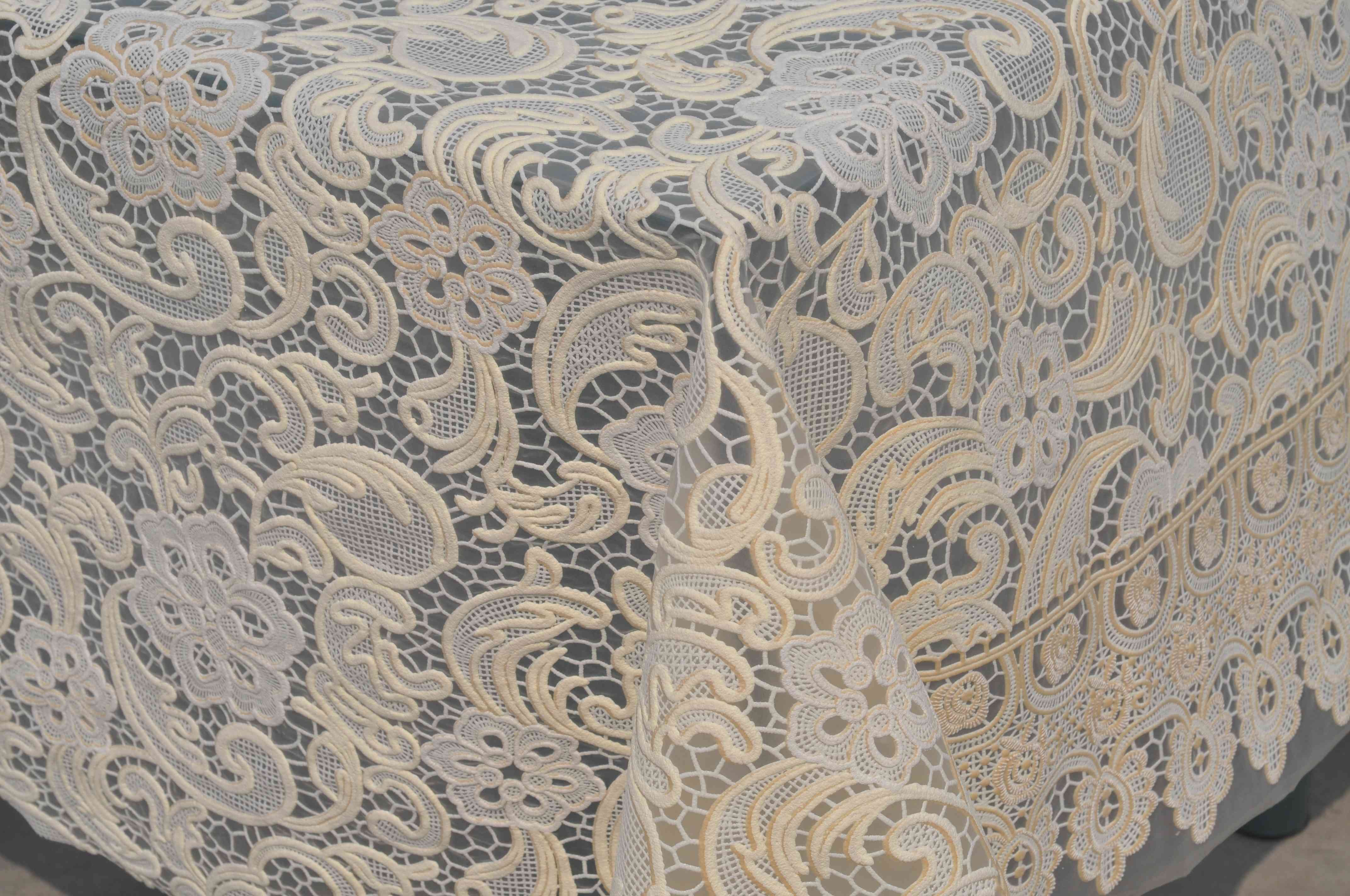 CRB Foam Lace Tablecloth Waterproof and Oil-Proof Disposable