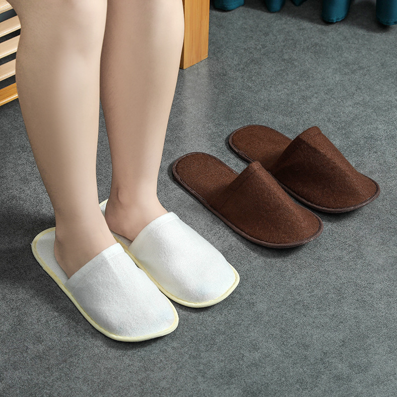 2021 New Hotel Disposable Slippers Thin Bottom Home Hospitality Travel Portable Folding Beauty Salon Hotel Slippers