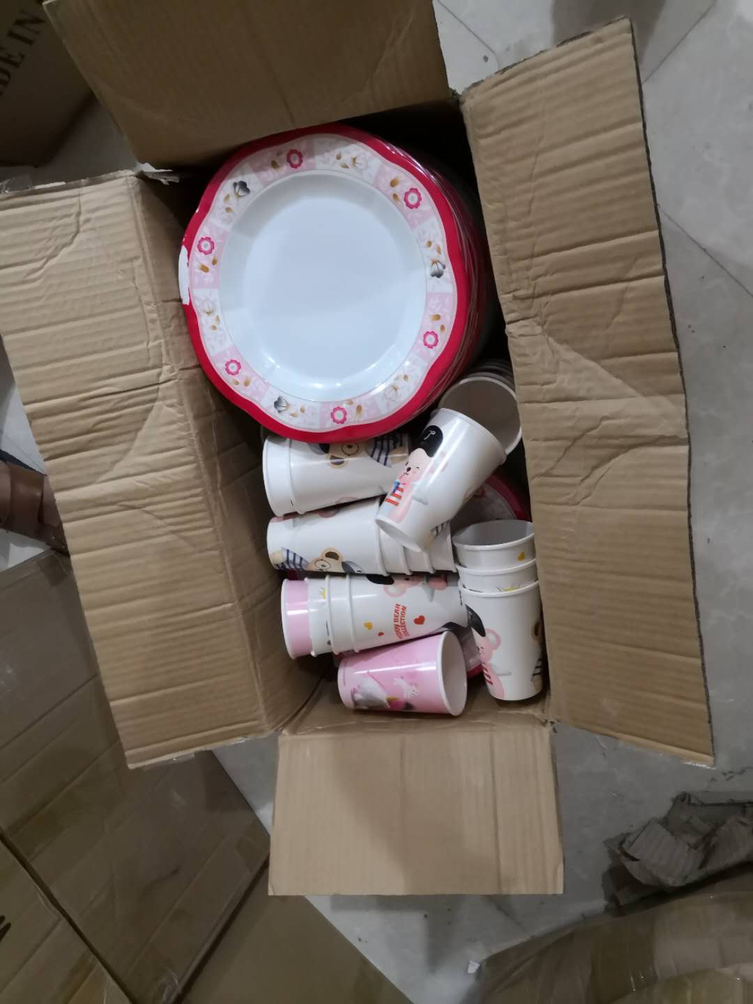 Miamine tray Miamine table ware large quantity stock sold by ton