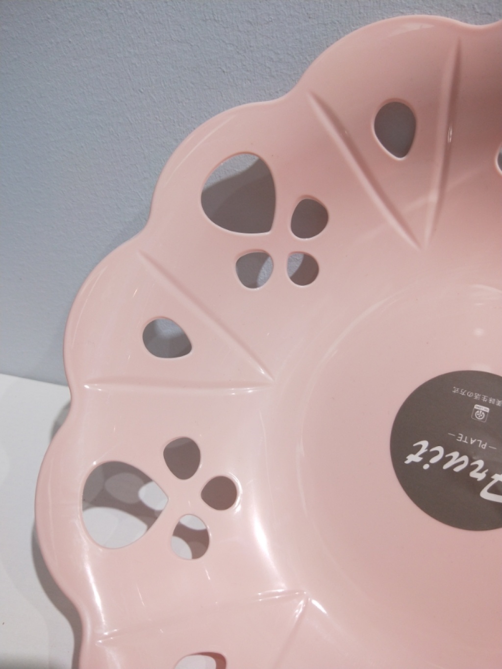 F02-913 Fashion Simple Household Fruit Dish Coffee Table Top Dried Fruit Snack Storage Tray Hollow Water Fruit Dish F02-913 Fashion Simple Household Fruit Dish Coffee Table Top Dried Fruit Snack Storage Tray Hollow Water Fruit Dish