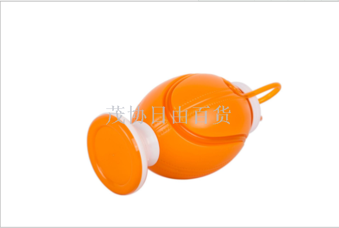 PE303 plastic football sippy cup creative sippy cup art wrap sippy cup beverage cup PE303 plastic football sippy cup creative sippy cup art wrap sippy cup beverage cup