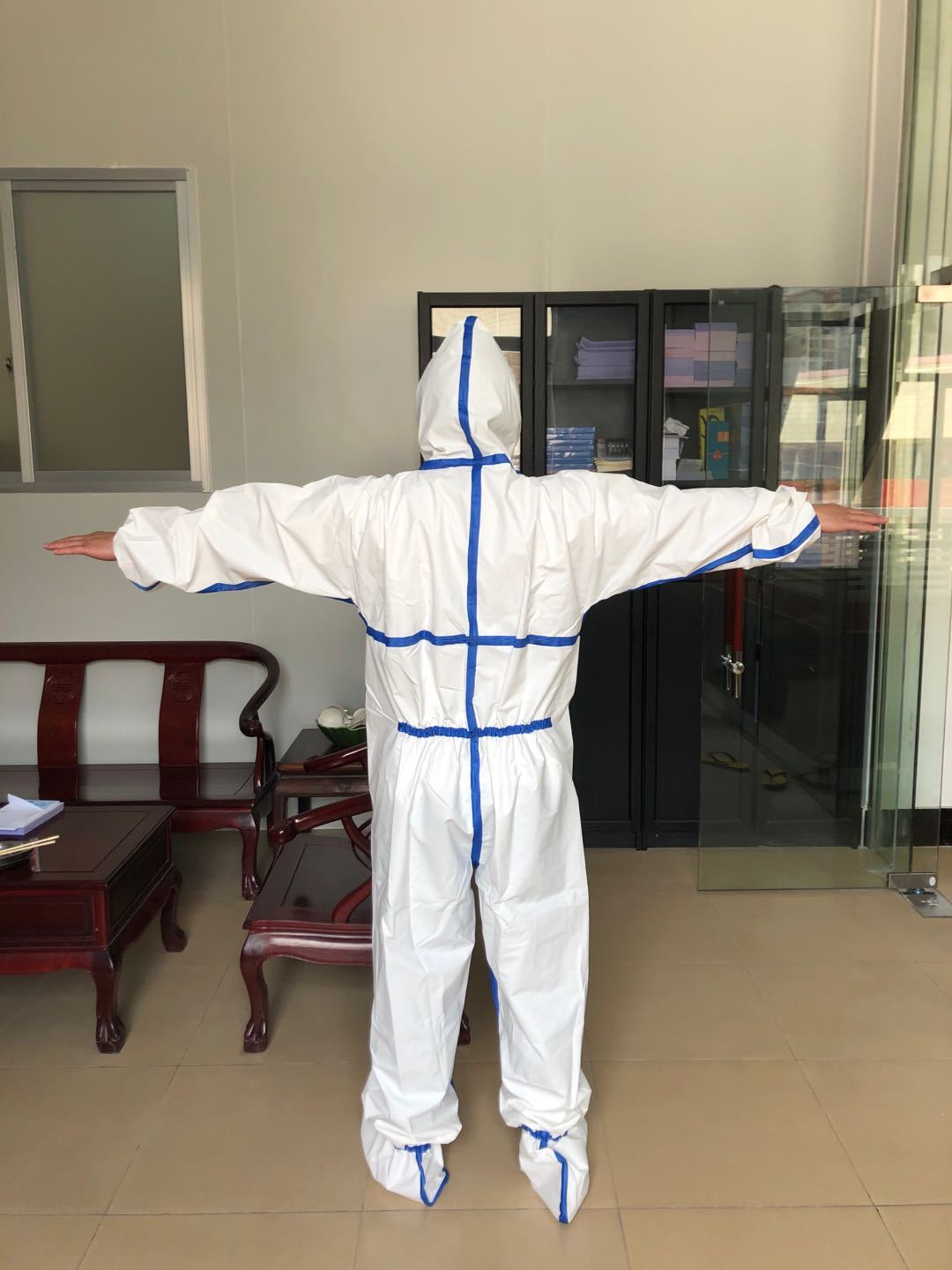 Disposable Civil Isolation and Epidemic Prevention Clothing Thickened Three Certificates (White List of Ministry of Commerce)