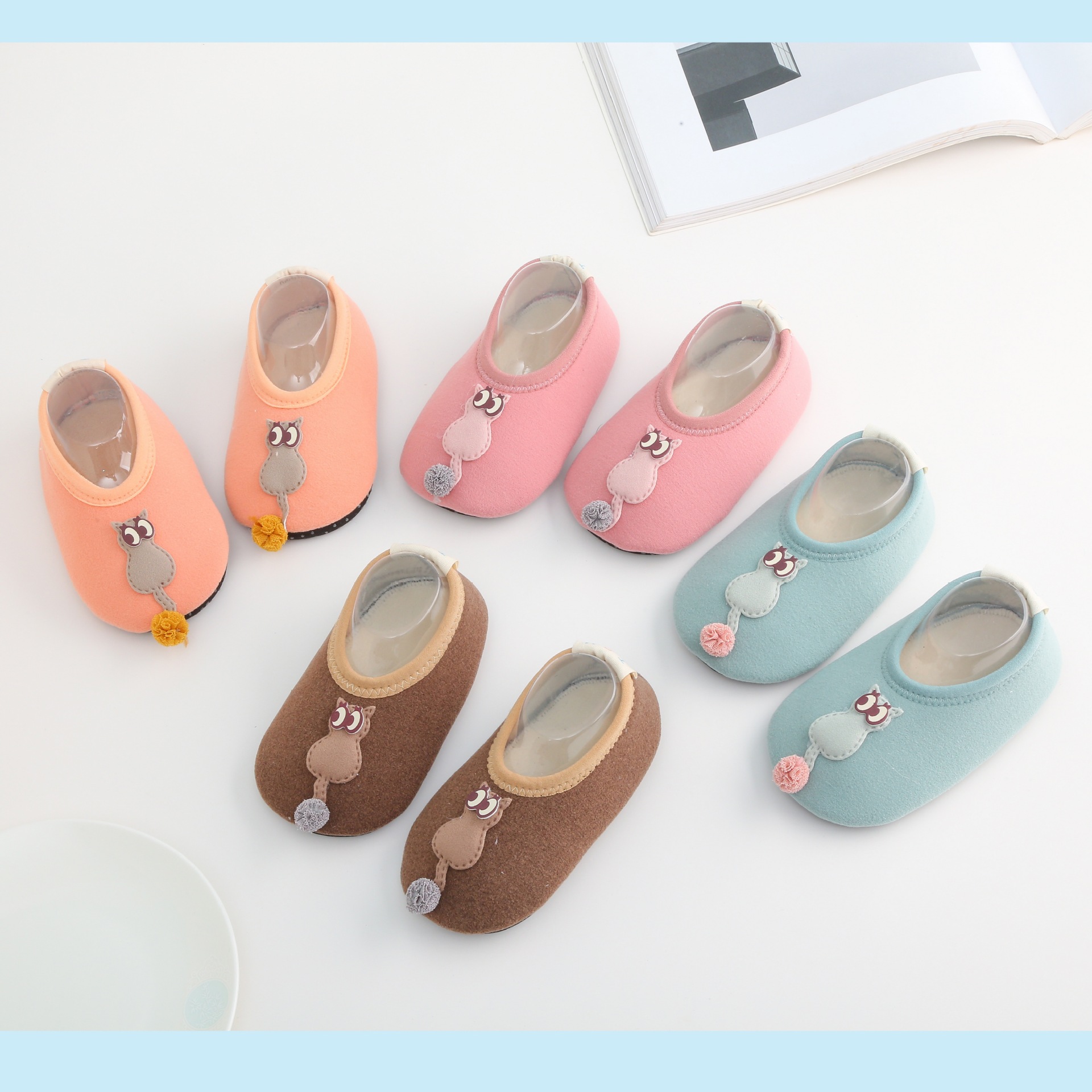 New children Cartoon floor socks ins style slipper-proof warm floor shoes and socks indoor add velvet Thick winter style New children Cartoon floor socks ins style slipper-proof warm floor shoes and socks indoor add velvet Thick winter style