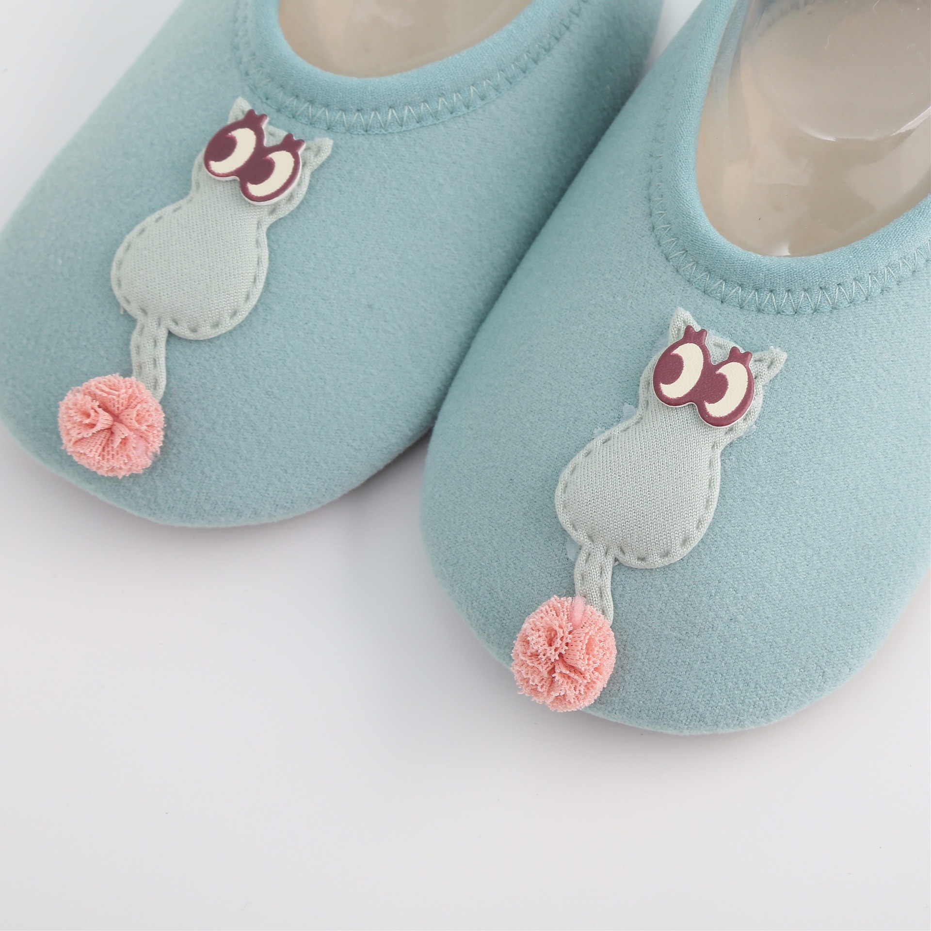 New children Cartoon floor socks ins style slipper-proof warm floor shoes and socks indoor add velvet Thick winter style New children Cartoon floor socks ins style slipper-proof warm floor shoes and socks indoor add velvet Thick winter style