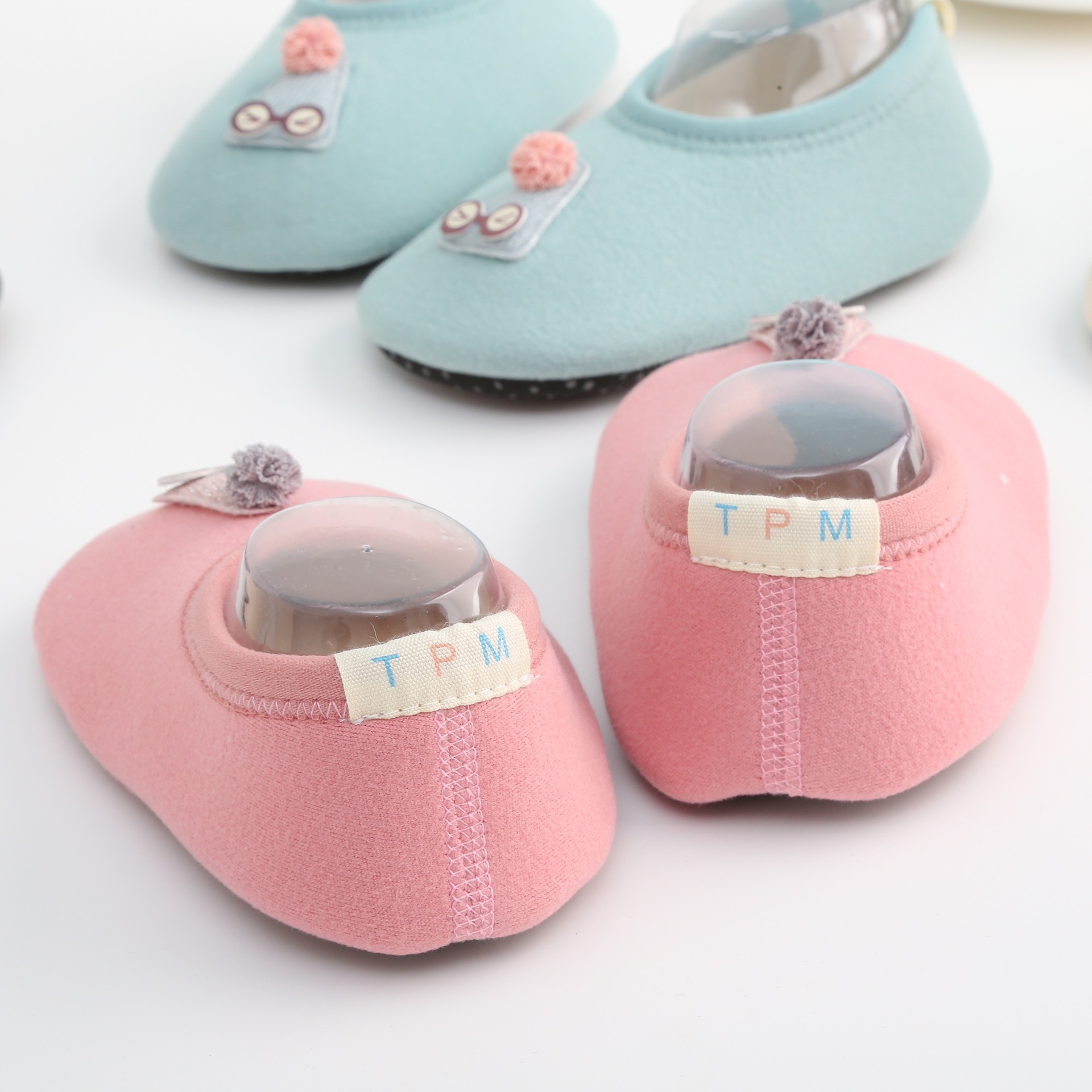 New children Cartoon floor socks ins style slipper-proof warm floor shoes and socks indoor add velvet Thick winter style New children Cartoon floor socks ins style slipper-proof warm floor shoes and socks indoor add velvet Thick winter style