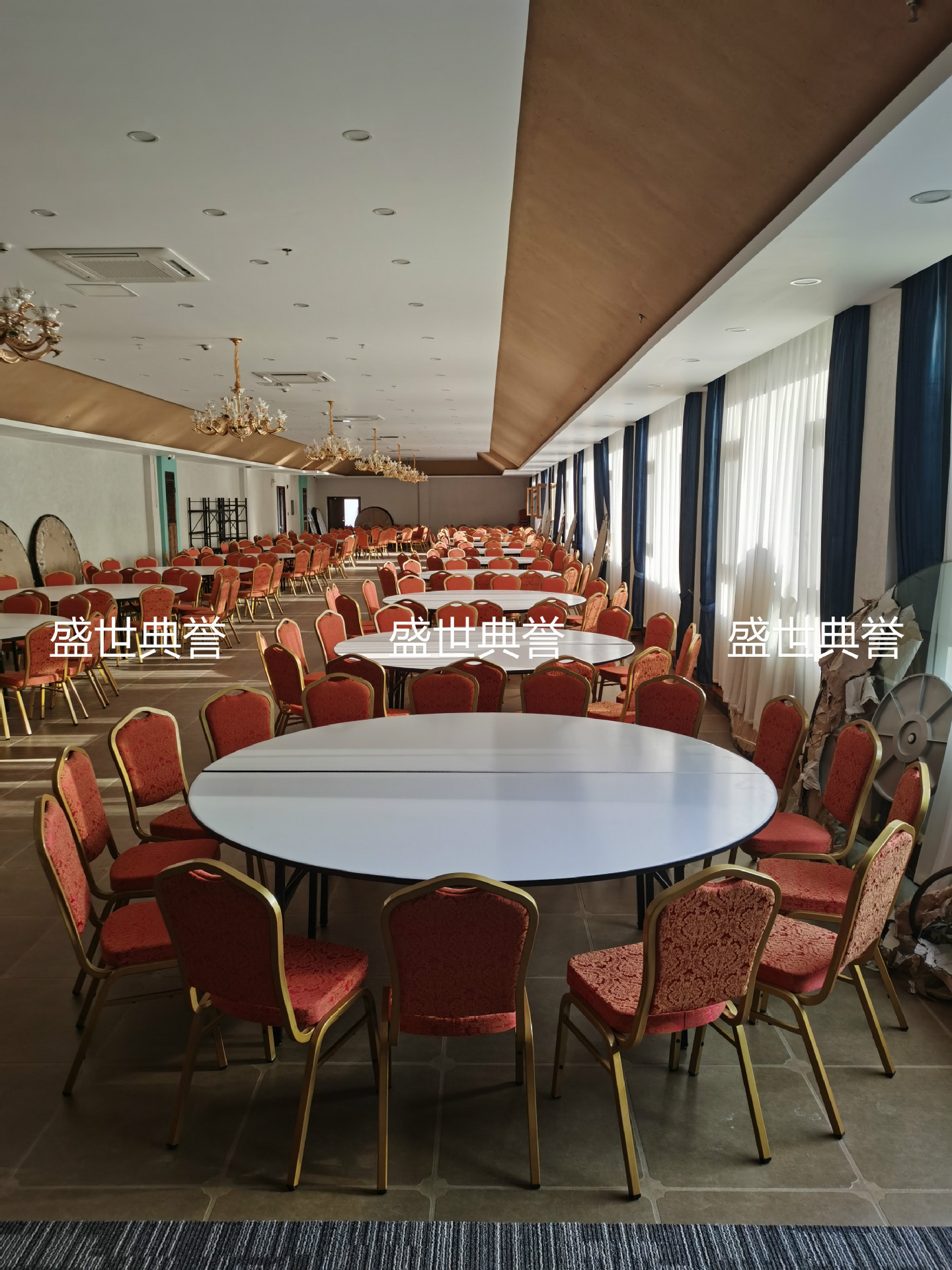Folding Steel Chair Hotel Wedding Banquet Table and Chair Conference Chair Banquet Chair Wedding Dining Chair