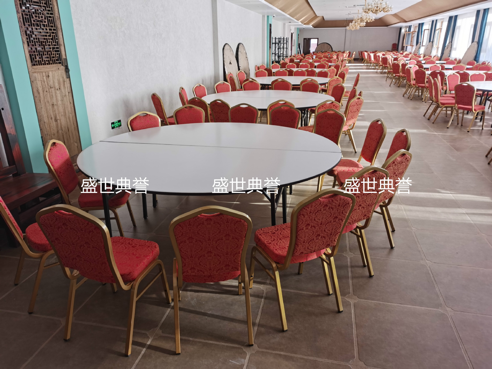 Folding Steel Chair Hotel Wedding Banquet Table and Chair Conference Chair Banquet Chair Wedding Dining Chair