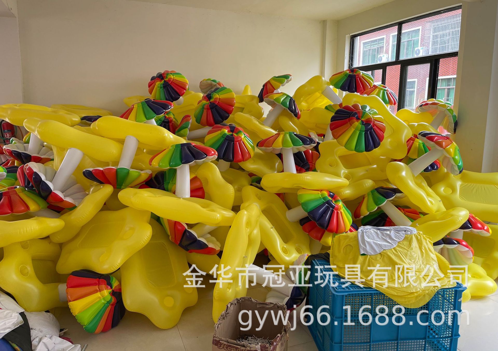 4-Hole PVC Inflatable Float Rainbow Ice Bar Coconut Coaster Mushroom Umbrella Cup Saucer Drink Tray Cup Holder