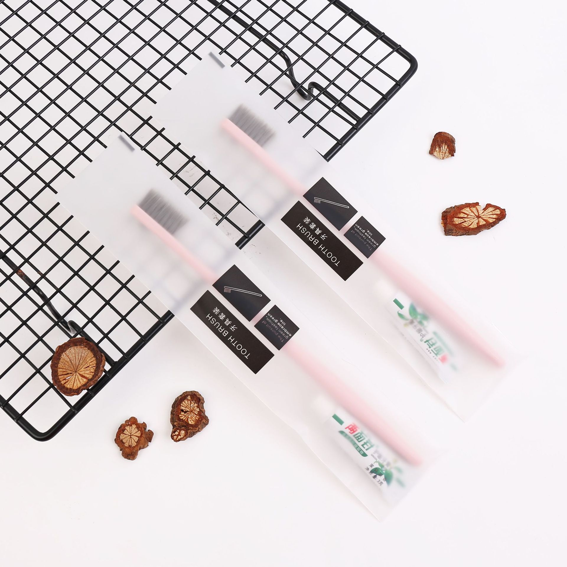 Hotel Disposable Toiletry Set Hotel Soft-Bristle Toothbrush Toothpaste 2-in-1 Can Be Customized Logo