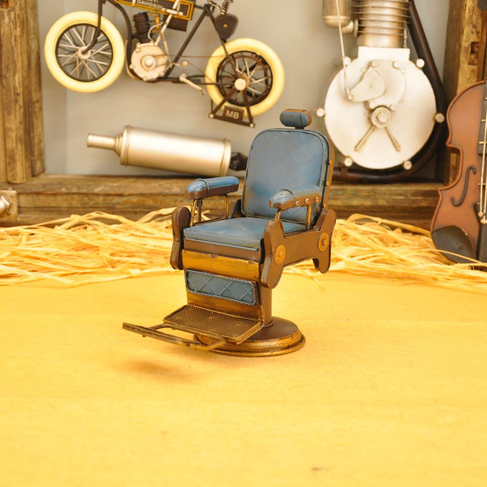 Vintage iron art for the cash register counter props creative tin American barbershop chairs small model crafts.