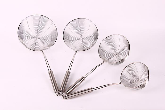Stainless steel scoop scoop colander Shao Shao noodle Lo Mein, fried fish, water strainer spoon of spicy hot line Stainless steel scoop scoop colander Shao Shao noodle Lo Mein, fried fish, water strainer spoon of spicy hot line