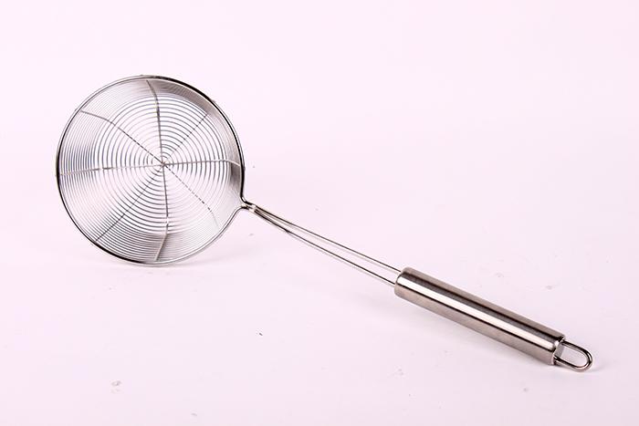 Stainless steel scoop scoop colander Shao Shao noodle Lo Mein, fried fish, water strainer spoon of spicy hot line Stainless steel scoop scoop colander Shao Shao noodle Lo Mein, fried fish, water strainer spoon of spicy hot line